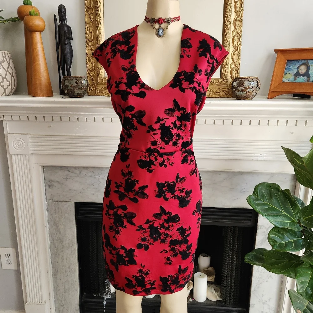 Fifth & Park Red Sheath Dress Black Velvet Floral Vampire Old Hollywood Size 14